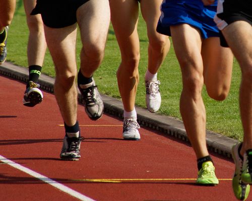 Sportfeste laden Läufer zu schnellen Zeiten ein