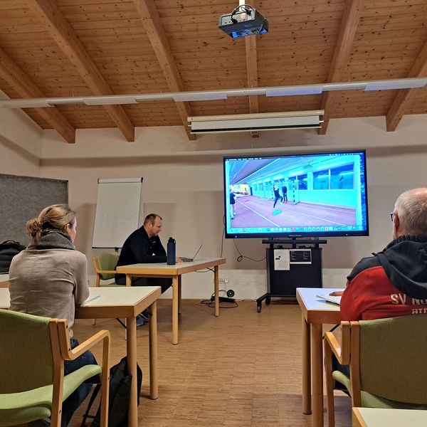 Steigesprung-Analyse im Seminarraum